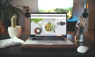 Why Your Insurance Company Needs a Professionally-Designed Website - Featured image